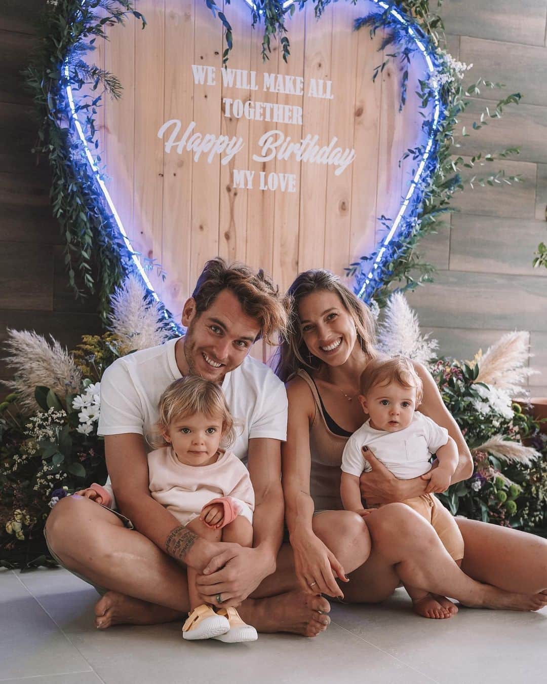 イバイ・ゴメスのインスタグラム：「We’ll make all together ❤️」