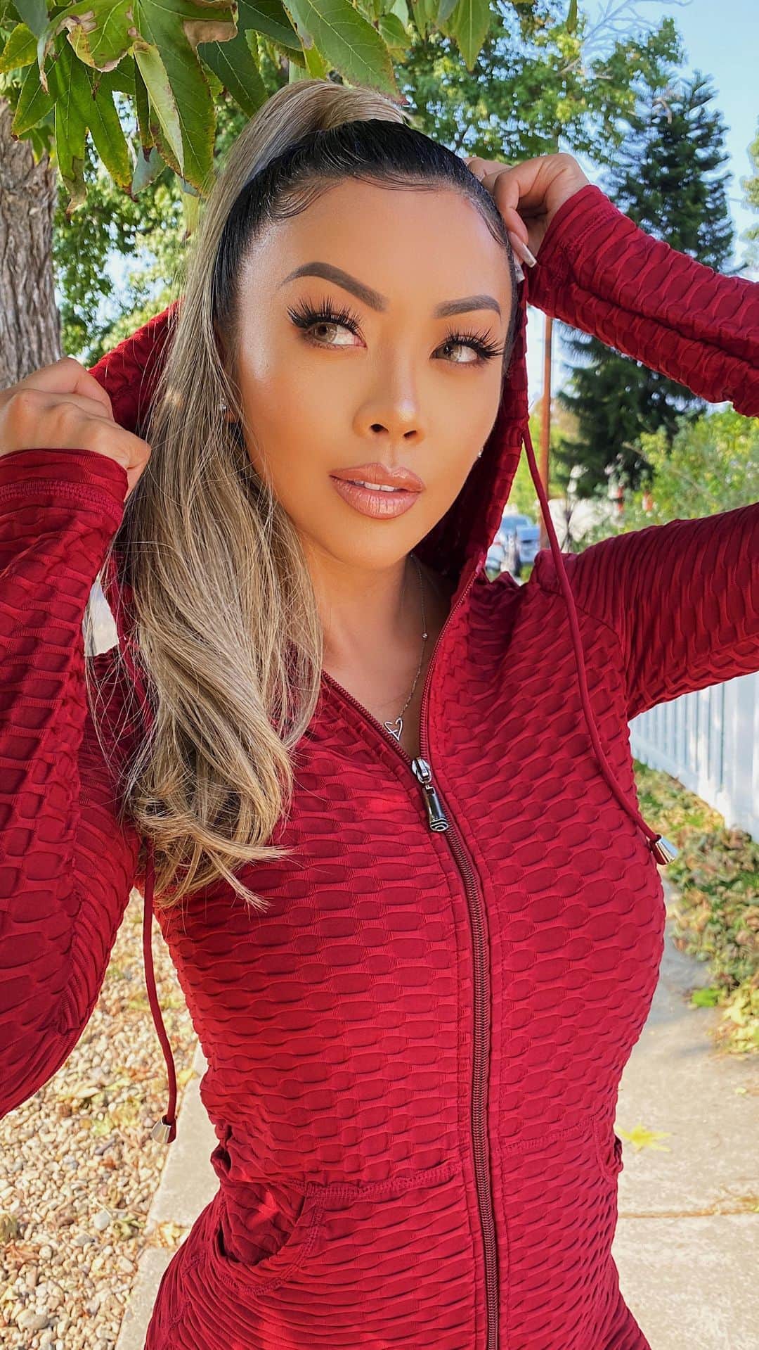 リアン Vのインスタグラム：「NEW FALL COLLECTION! 🍁 @shoplianev Which ones your fave color?」