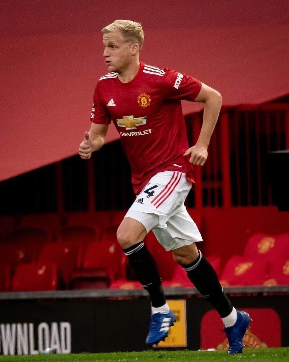 マンチェスター・ユナイテッドさんのインスタグラム写真 - (マンチェスター・ユナイテッドInstagram)「Donny #vandeBeek scores on his debut to pull one back! #MUFC #PremierLeague」9月20日 3時13分 - manchesterunited