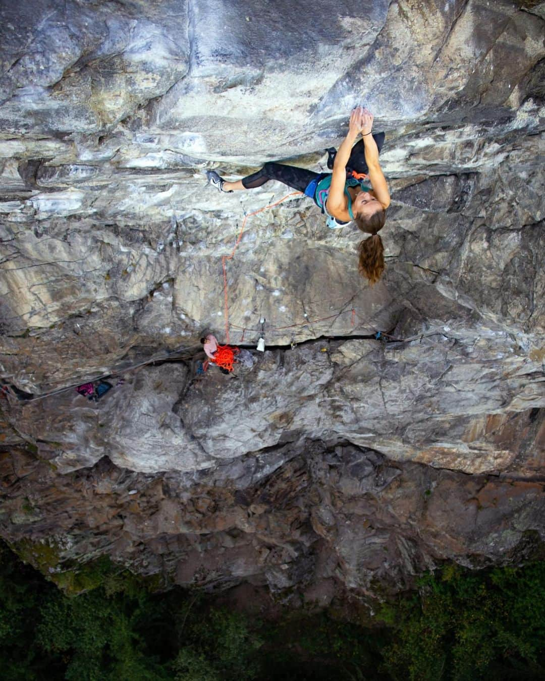 ユリア・フィシェルさんのインスタグラム写真 - (ユリア・フィシェルInstagram)「Another incredible climbing day in the books ✨ clipping the chains of "der Seewächter" (8b+) on the last try of the day with a last minute beta change (thanks to @schuberthannah) was totally unexpected, but made this send even sweeter. This one has been quite a journey! A new experience for me to climb on a wall that exposed, a nasty heelhook that hurt my ankle but was needed for one move and falling 7 times on the last hard move almost turned it into a mental battle 🤯 Biiiig thanks to @michael.piccolruaz for making it look like I'm climbing on a bigwall and perfectly capturing the dimension of the wall 📸 And congrats to @yuval_shemla for an impressive flash! ⚡️」9月20日 1時55分 - julia_fiser