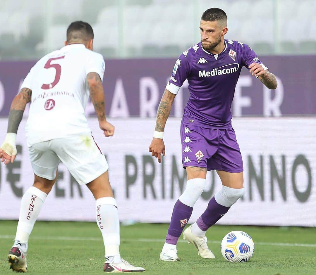 ACFフィオレンティーナさんのインスタグラム写真 - (ACFフィオレンティーナInstagram)「⏱ Emotions without goals in the first half of #FiorentinaTorino  #ForzaViola 💜 #Fiorentina #SerieA」9月20日 2時00分 - acffiorentina