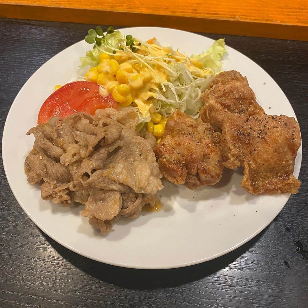 金巻ともこのグルメインスタ