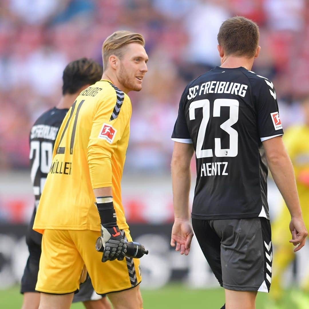 ドミニク・ハインツさんのインスタグラム写真 - (ドミニク・ハインツInstagram)「Auswärtssieg‼️⚽️guter Start in die Saison🔥 @scfreiburg @sportstotal  #klasse#mannschaftsleistung#derbysieger」9月20日 2時05分 - heintzi