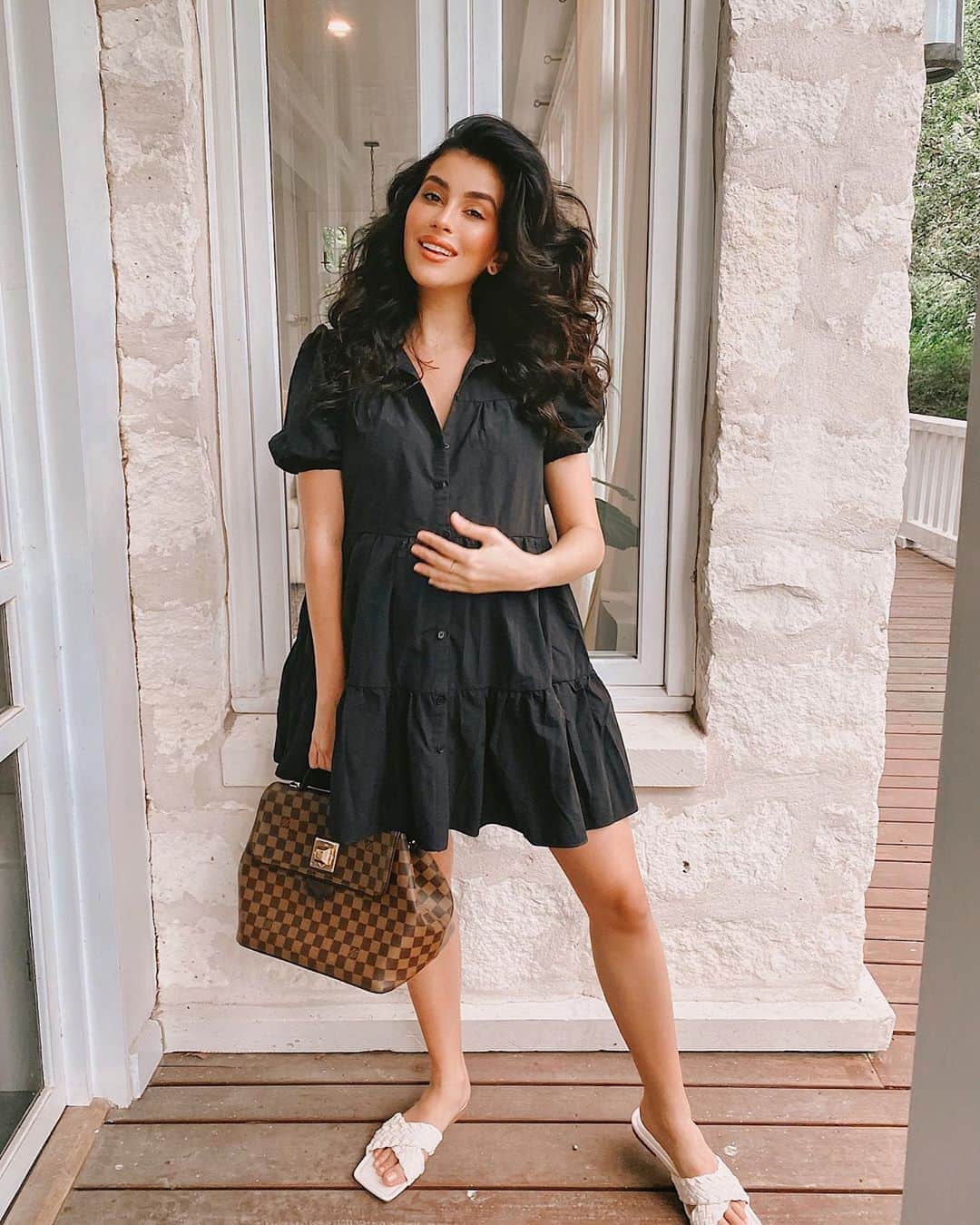 Sazan Hendrixさんのインスタグラム写真 - (Sazan HendrixInstagram)「Happy Weekend 😊 Going to my nephew’s 2nd birthday party! 🎂  Family gatherings have definetly been my favorite part about moving back to TX. Love that Teeny & her sis are going to grow up surrounded by loved ones! 🙌🏼 #weekenddiaries #saturday #33weekspregnant」9月20日 2時24分 - sazan