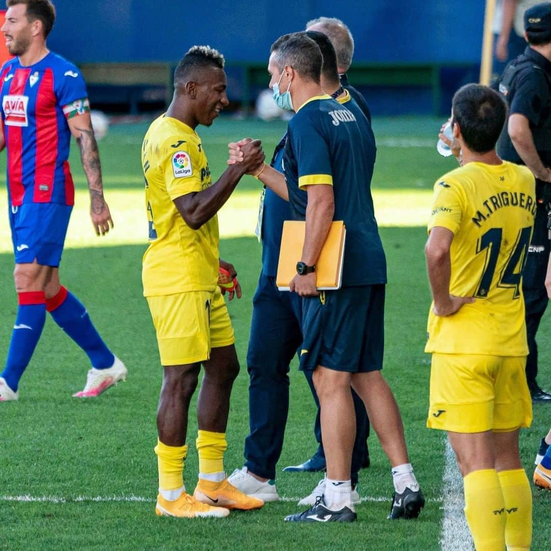 ビジャレアルCFさんのインスタグラム写真 - (ビジャレアルCFInstagram)「Primeros minutos de @pervisestupinan_oficial con el #Villarreal.  ¡Magnífico debut 👏🇪🇨! .  First minutes for @pervisestupinan_oficial with #Villarreal.  What a debut 👏🇪🇨! . #Villarreal #Submarino #futbol #football #soccer #LaLiga」9月20日 2時30分 - villarrealcf