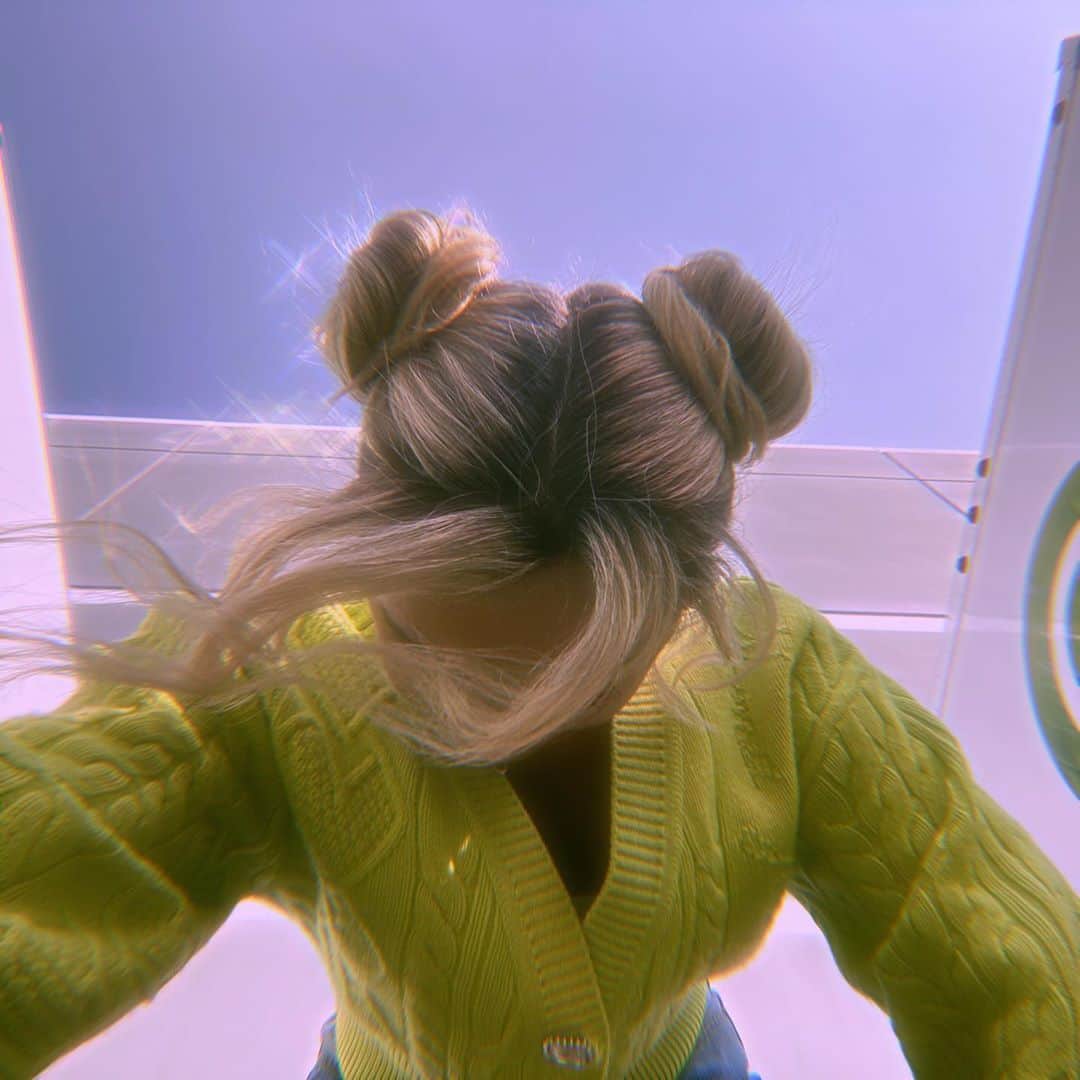 ペイトン・リストのインスタグラム：「have been back to filming again this last week for the first time since shutdown and i am so. damn. grateful.」