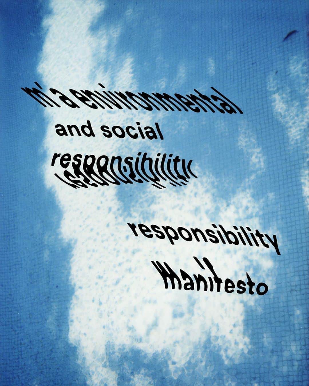 Marques Almeidaさんのインスタグラム写真 - (Marques AlmeidaInstagram)「To make a meaningful difference in Fashion by making conscious choices and being a motor for change in how and what we produce.  Check our M’A environmental and social responsability manifesto at marquesalmeida.com  #marquesalmeida #sustentable #sustentability #fashionsustainability #maseethrough #mamanifesto」9月20日 2時34分 - marques_almeida