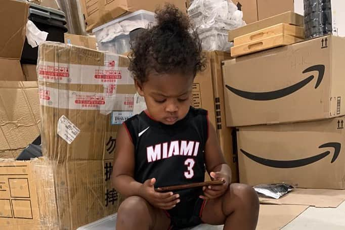 ドウェイン・ウェイドさんのインスタグラム写真 - (ドウェイン・ウェイドInstagram)「Waiting for the @miamiheat game like... Game 3😤 #HeatNation 📷 @ayannnamcknight」9月20日 2時48分 - dwyanewade