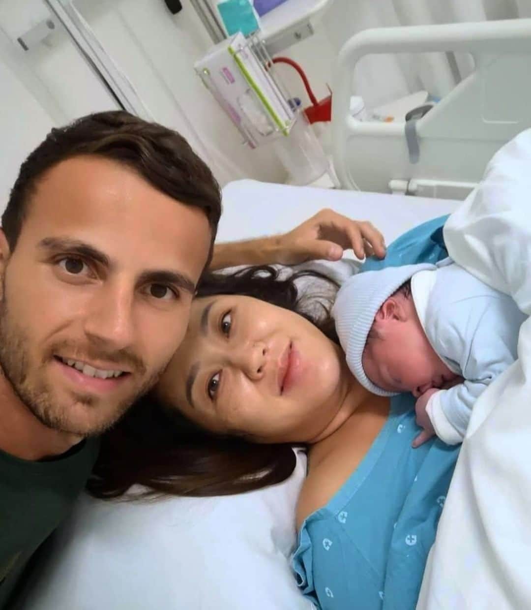 ITTF Worldさんのインスタグラム写真 - (ITTF WorldInstagram)「Big #congratulations 🤗🥳👨‍👩‍👦‍👦  . . . #Repost @tiagoapolonia  So happy to introduce Diogo Apolónia to the World ❤️🌍 He was born today, 18th September 2020, at 14:34! Fortunately all went well and both mom and baby are fine 🙌 Endless love part II 👶👨‍👩‍👦‍👦 #babyboy #love」9月20日 3時00分 - wtt
