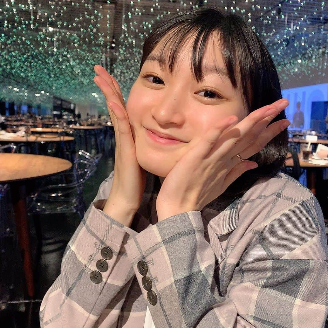 宮崎由加さんのインスタグラム写真 - (宮崎由加Instagram)「佳林パラダイス﻿ ﻿ ﻿ 佳林を詰め込んだ💜🥳💜🥳﻿ ﻿ 3D撮影中佳林﻿ ミニチュアを撮る佳林﻿ ドリンク待ち佳林﻿ 佳林が撮ってくれた私﻿ ﻿ ﻿ #宮崎由加　#宮本佳林　#スモールワールズ　﻿ #smallworldstokyo #tokyo  #有明　﻿ #宮宮　#ゆかりん　#juicejuice #アイドル　﻿ #instagramjapan #trip #💗💜　﻿」9月19日 18時24分 - yuka_miyazaki.official