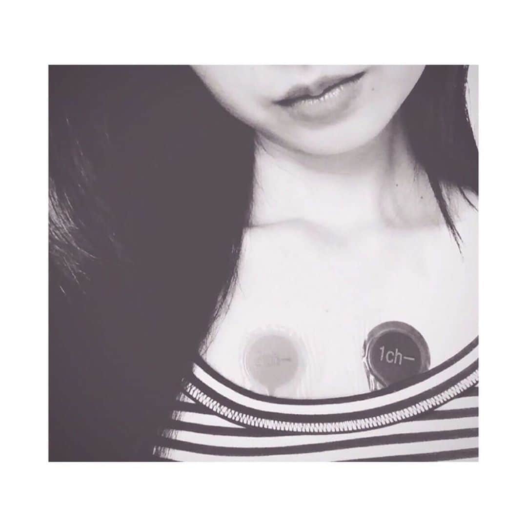 理絵さんのインスタグラム写真 - (理絵Instagram)「5年前の9月は健康診断で不整脈が出て丸一日ホルター心電図を装着して  一日の心臓の動きを診てもらったのを思い出した🩺結果は悪い不整脈ではないので大丈夫でした  #5年前 #ホルター心電図 #思い出 #不整脈 #過去pic #tokyo #japan」9月19日 18時29分 - ____rie____