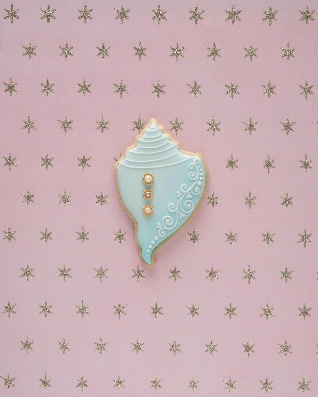 KUNIKAのインスタグラム：「Shell cookie💎🧊🧜‍♀️🧊💎﻿ ﻿ #artofkunika」