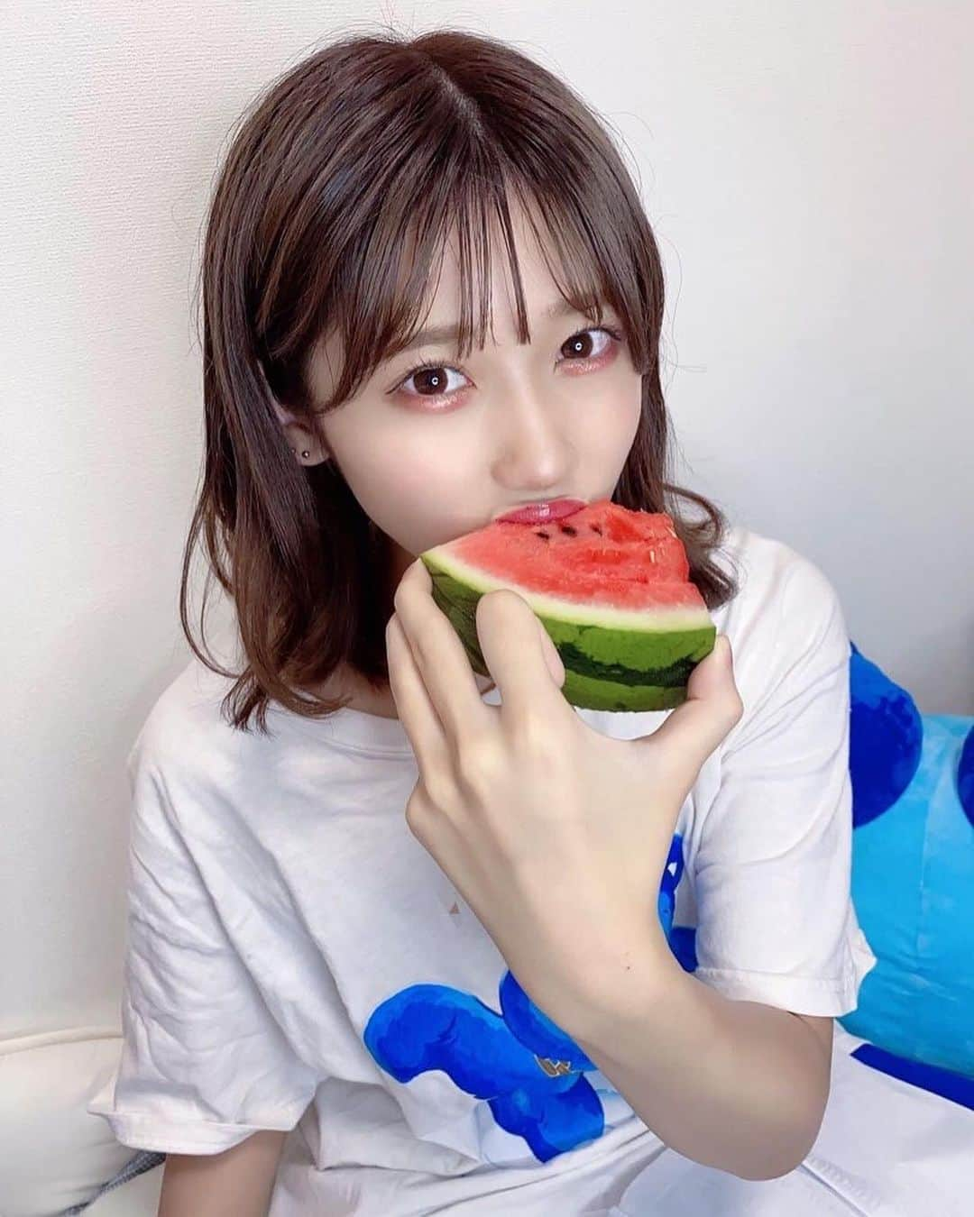 菖蒲まりんさんのインスタグラム写真 - (菖蒲まりんInstagram)「.﻿ ✧﻿ ﻿ もぐもぐｽｲｶｧｰ(｢🍉・ω･)｢🍉﻿(服についちゃった) ﻿ .﻿ ﻿ #🍉 #スイカ #watermelon #青 #blue #ケアベア #carebears #bear  #菖蒲まりん  #NMB48 ﻿#涙袋塗りすぎた #좋아요 #셀끼꾼 #푸드스타그램 ﻿ ﻿ .﻿ ✧」9月19日 19時50分 - marin_nonfic