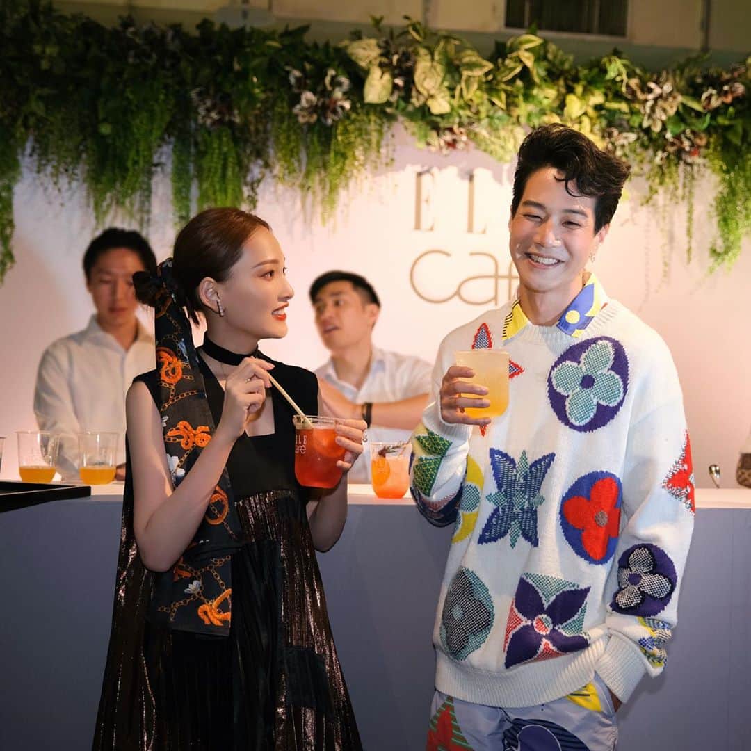 林映唯のインスタグラム：「好奇我們在笑什麼嗎🙄 #elletaiwan #好奇心俱樂部 #ELLE75週年」