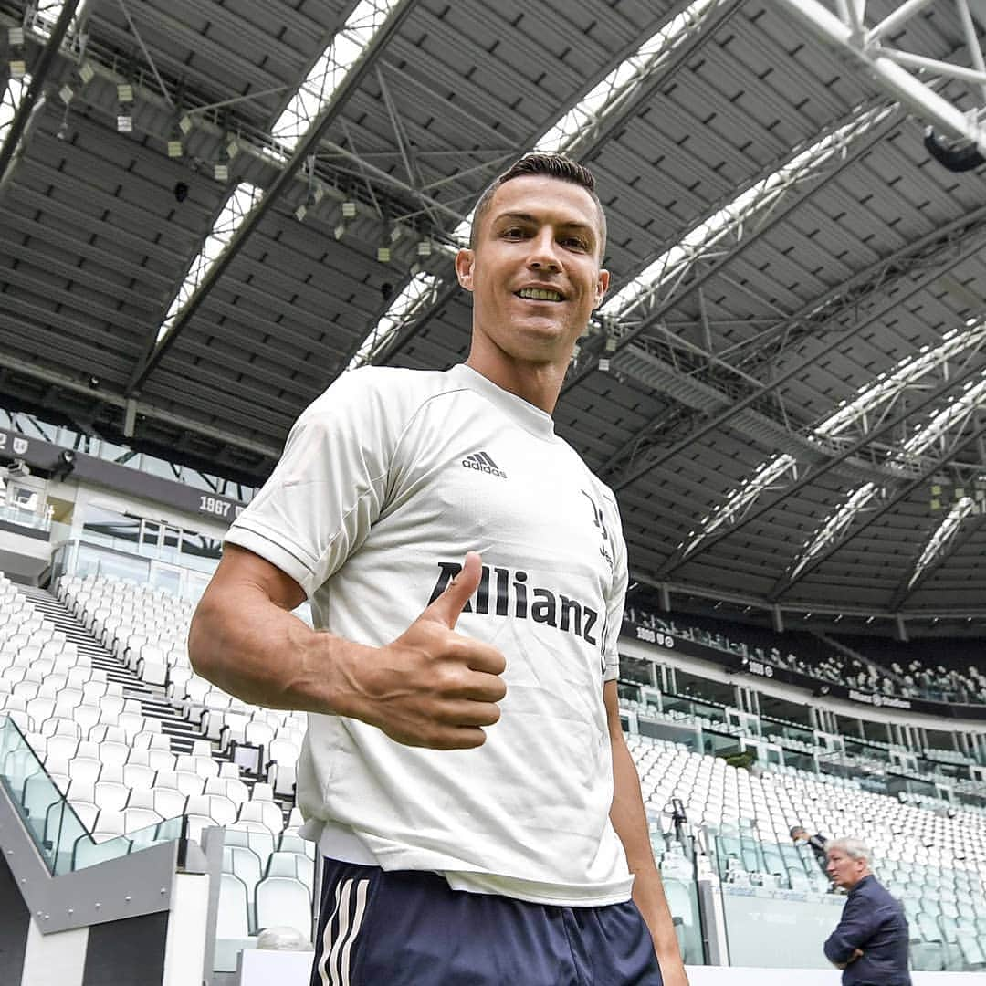 ユヴェントスFCさんのインスタグラム写真 - (ユヴェントスFCInstagram)「Saturday session @ the Allianz ⚽🏟👌  #FinoAllaFine #ForzaJuve」9月19日 20時08分 - juventus