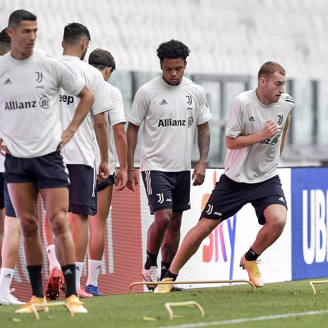 ユヴェントスFCさんのインスタグラム写真 - (ユヴェントスFCInstagram)「Saturday session @ the Allianz ⚽🏟👌  #FinoAllaFine #ForzaJuve」9月19日 20時08分 - juventus