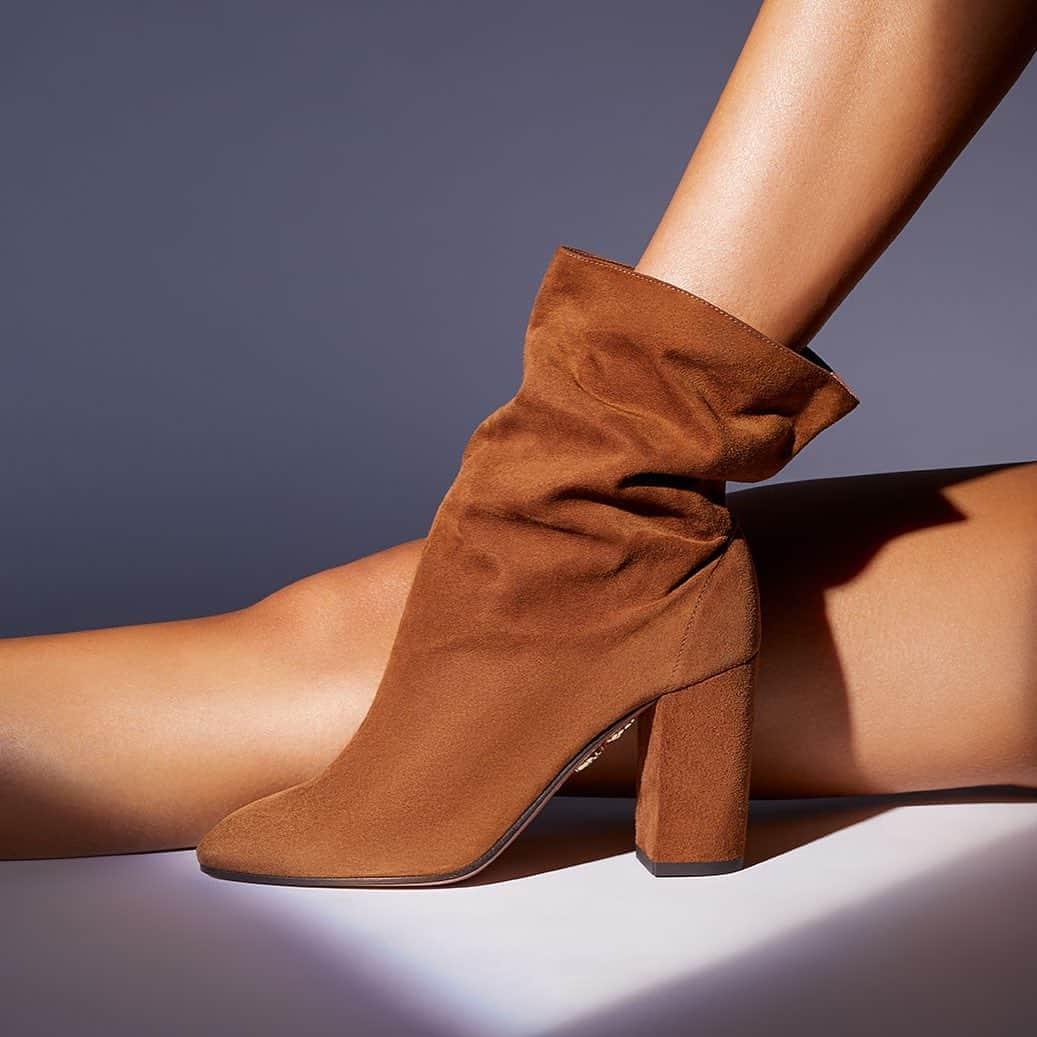 Aquazzuraさんのインスタグラム写真 - (AquazzuraInstagram)「Our Boogie Bootie 85 in buttery suede in cinnamon brown, will be your go to style of the season. Check it out on aquazzura.com and in boutique. #AQUAZZURA #AQUAZZURABooties」9月19日 20時05分 - aquazzura