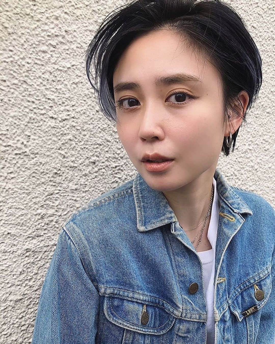 村上愛さんのインスタグラム写真 - (村上愛Instagram)「. . . . 📸💙🖤💙 @ryojiiin  @browns_hairsalon」9月19日 21時12分 - meg_5683