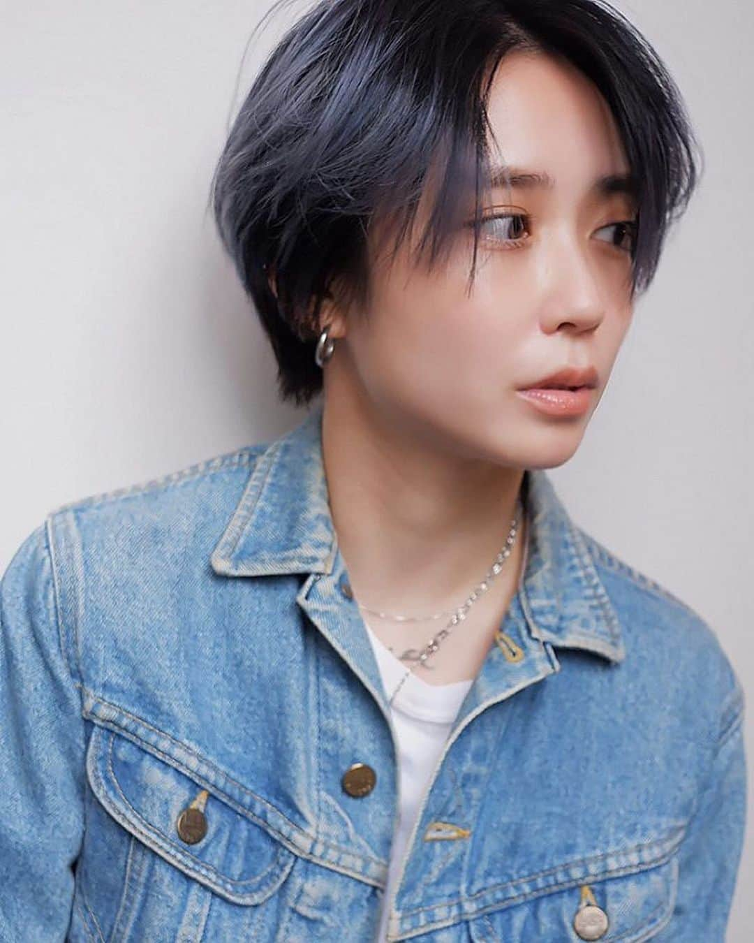 村上愛さんのインスタグラム写真 - (村上愛Instagram)「. . . . 📸💙🖤💙 @ryojiiin  @browns_hairsalon」9月19日 21時12分 - meg_5683