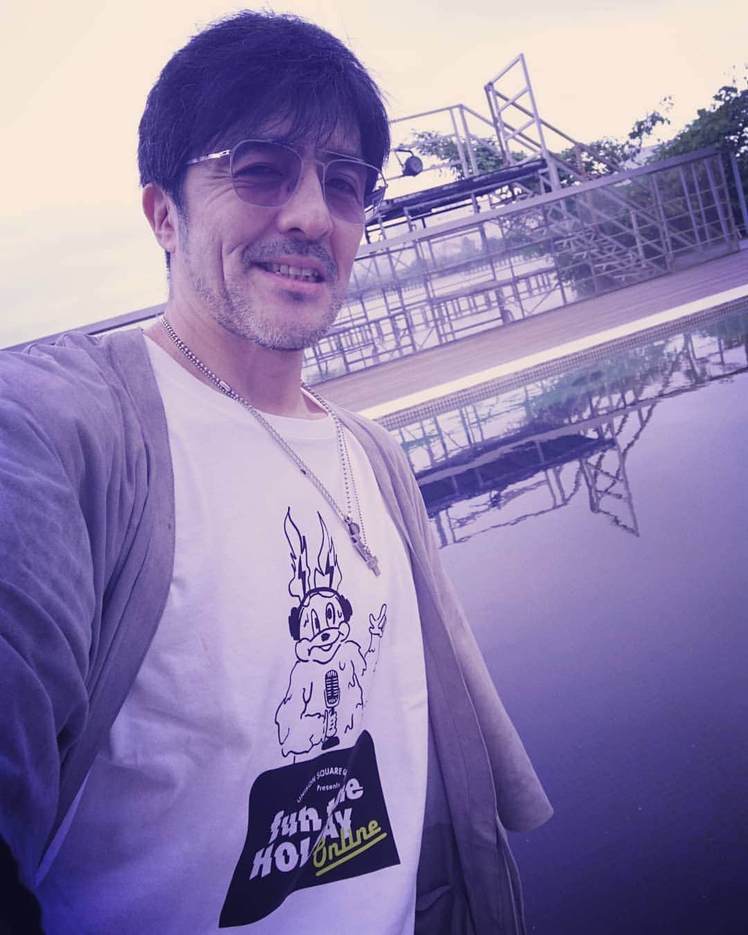 谷中敦さんのインスタグラム写真 - (谷中敦Instagram)「いつも斎藤宏介くんにINSTANT FAMEのTシャツを着て貰ってるからお返しに着てみました。fun time HOLIDAY Tシャツ最&高にいい感じです。 #usg2020  #斎&宏 @instant_fame_official」9月19日 21時14分 - a.yanaka
