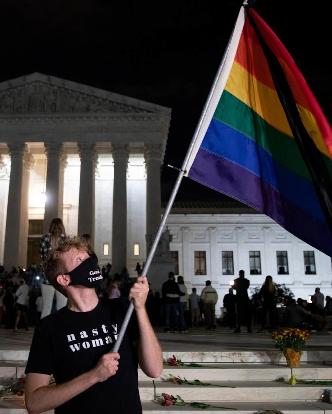 Huffington Postさんのインスタグラム写真 - (Huffington PostInstagram)「Solemn crowds gathered outside the Supreme Court building in Washington to pay tribute to Justice Ruth Bader Ginsburg after her death Friday at the age of 87.⁠⠀ ⁠⠀ Hundreds or more came together at the courthouse to comfort one another in a candlelight vigil — laying flowers, signs and messages, and crying, applauding and chanting: “Vote him out.” They periodically sang “Amazing Grace” and “This Land Is Your Land.”⁠⠀ ⁠⠀ Flags were flying at half-staff to honor the justice who served 27 years in the Supreme Court.⁠⠀ ⁠⠀ People were sad — as well as fearful about what will happen now on the court and in the nation.⁠⠀ ⁠⠀ “Who is going to take care of us?” local resident Elizabeth LaBerge had just asked her fiance, she told the Washington Post. “It just feels like such a deep loss at this particular time,” she added. “It’s a lot to put on a woman of her age to keep us safe and functioning as a constitutional democracy.”⁠⠀ ⁠⠀ The gathering was disrupted for a few minutes when rightwing provocateur Jacob Wohl began shouting into a microphone that “Roe v. Wade is getting abolished. RBG is dead. We’re going to have a new justice next week,” he added. He left after he was confronted by angry members of the crowd.⁠⠀ ⁠⠀ In downtown Manhattan an image of Ginsburg with the message “Rest in Power” was projected onto the front of the New York State Civil Supreme Court building. The message also changed to “Thank You” and “Notorious.”⁠⠀ ⁠⠀ Hundreds of San Franciscans also gathered in the Castro district to honor Notorious RGB, a champion of LGBTQ rights.⁠⠀ ⁠⠀ “People came out because they wanted community.” Alex U. Inn, one of the organizers of the event, told the San Francisco Chronicle. He said that Ginsburg “saved our transgender community” with her final vote. He was referring to a surprise majority decision in June by the court in Bostock v. Clayton County, Georgia that employers can’t fire workers for being gay or transgender.⁠⠀ ⁠⠀ Read more at our link in bio. // 📷 Getty Images」9月19日 21時25分 - huffpost