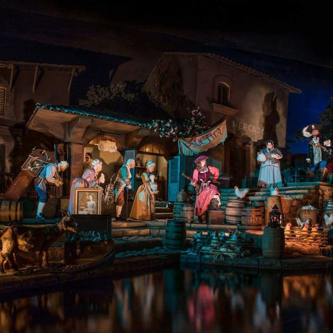 ディズニーランドさんのインスタグラム写真 - (ディズニーランドInstagram)「Arrrgh! ☠️We’re celebrating #TalkLikeAPirateDay with a look at some Pirates of the Caribbean photos from #Disneyland & other Disney Parks around the world! Check out the @DisneyParksBlog for more. #DisneyMagicMoments ✨」9月19日 22時00分 - disneyland