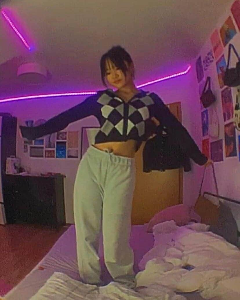 Subduedさんのインスタグラム写真 - (SubduedInstagram)「1,2,3..or 9?💘 (outfit inspo) #subdued #subduedgirls」9月19日 22時12分 - subdued