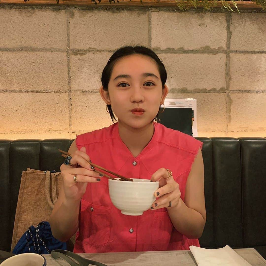 佐々木莉佳子さんのインスタグラム写真 - (佐々木莉佳子Instagram)「﻿ わたしはお肉のランプがだいすき🥩至福。﻿ ﻿ #helloproject#アンジュルム#佐々木莉佳子﻿ #ランプ#おしり#至福の時#イェイ」9月19日 22時27分 - rikako_sasaki.official