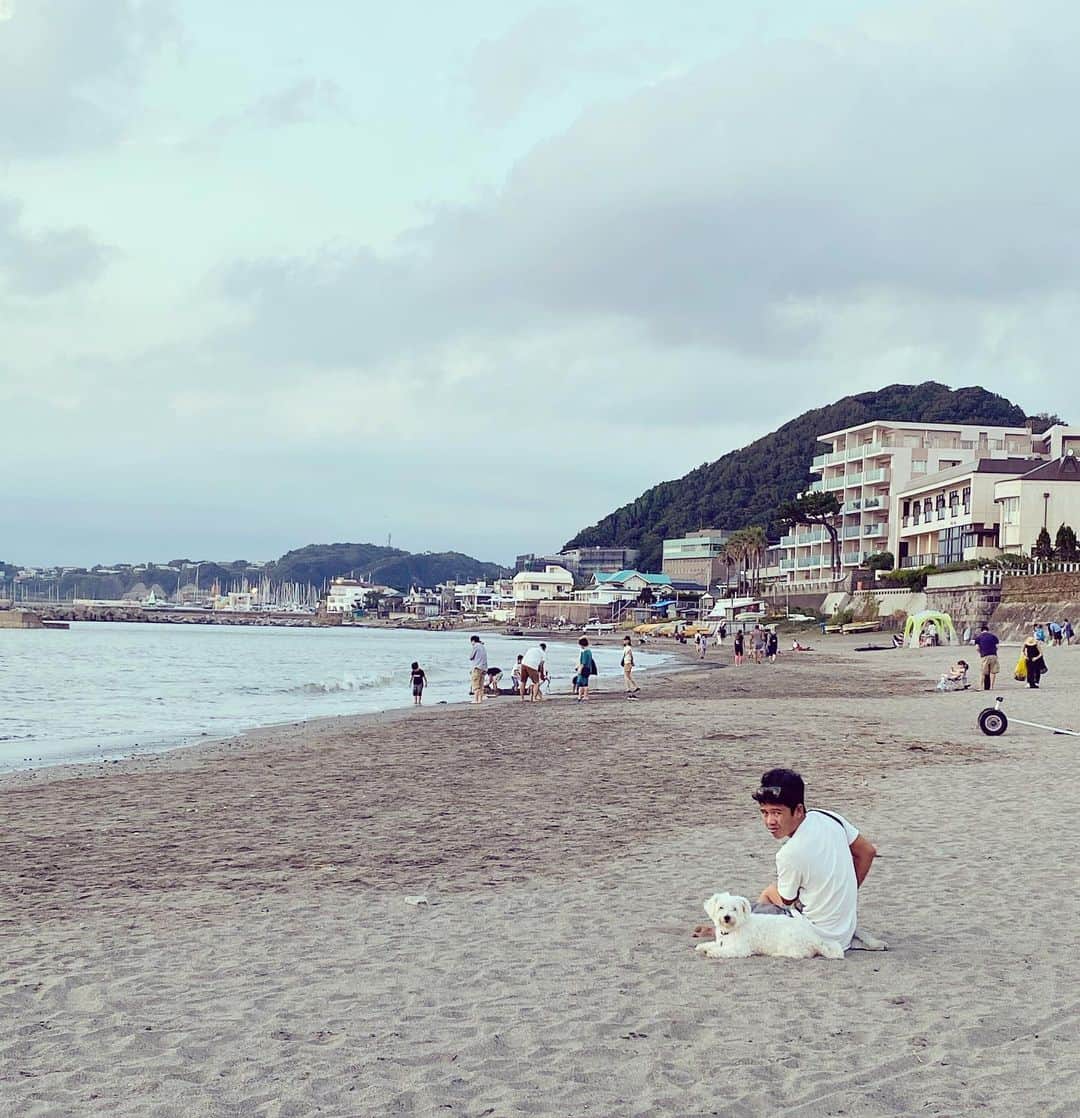 桃生亜希子さんのインスタグラム写真 - (桃生亜希子Instagram)「夏はまだまだ。 BBQ🍖。 美味しくて、お腹いっぱい！ 海散歩も、気持ちよかった🌞 感謝だな🙏」9月19日 22時46分 - pinokosugar