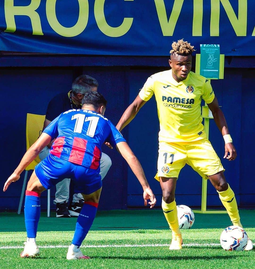 LFPさんのインスタグラム写真 - (LFPInstagram)「Looking for options! ⚽️👀 • ¡Buscando opciones! ⚽️👀 • #Chukwueze #Villarreal #LaLiga #LaLigaSantander #HayQueVivirla #YouHaveToLiveIt」9月19日 23時50分 - laliga