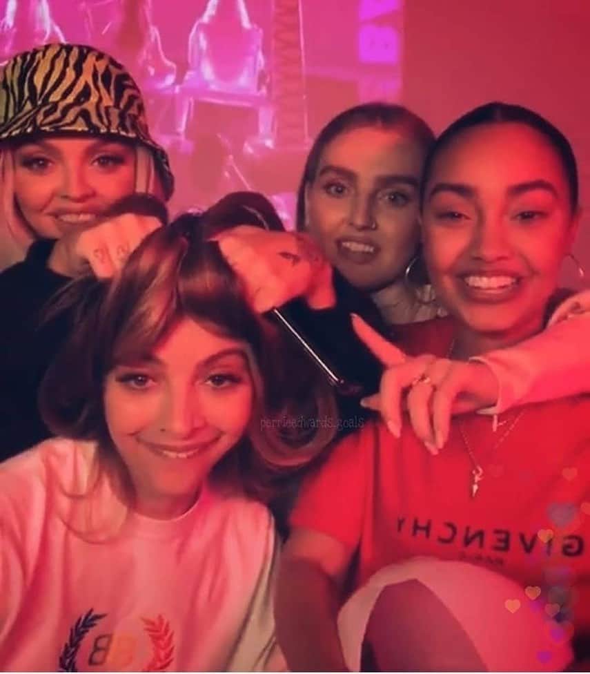ジェイド・サールウォールのインスタグラム：「Have you guys pre ordered Confetti? 👀🥺🎉」
