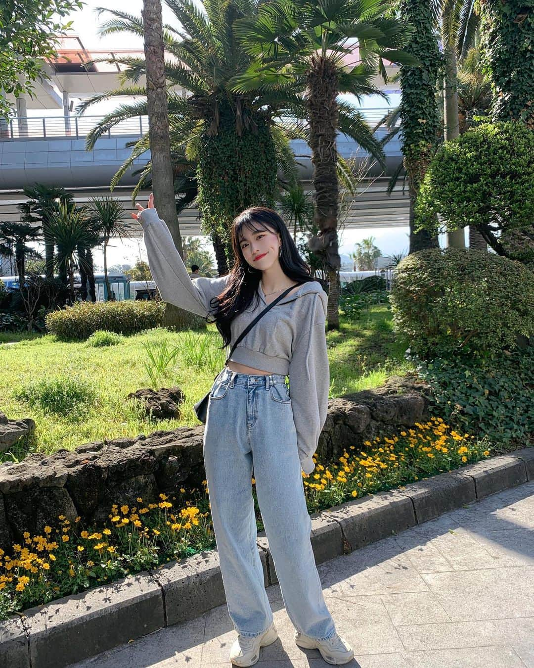 ノ・ジョンファさんのインスタグラム写真 - (ノ・ジョンファInstagram)「🌴🍂」9月19日 23時59分 - ro.junghwa