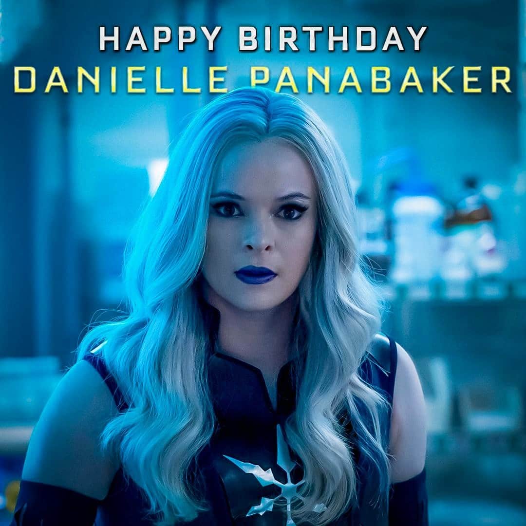 The Flashのインスタグラム：「Another year on ice. Happy Birthday, @dpanabaker!」
