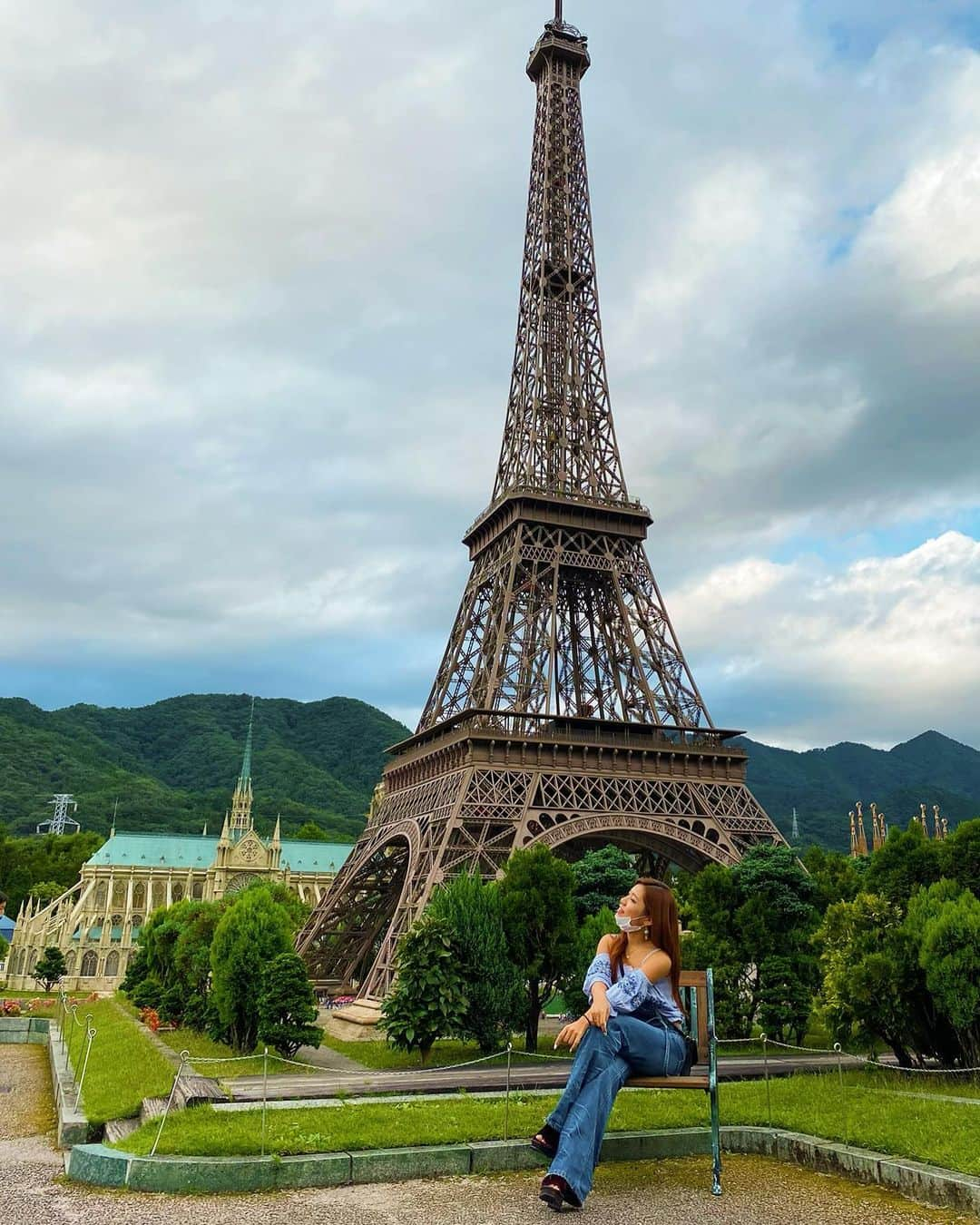 Senaさんのインスタグラム写真 - (SenaInstagram)「日本のパリに行ってきました🗼🇫🇷 . . 🤫🤫🤫 . . #遠近法  #東武ワールドスクウェア #栃木観光 #栃木旅行  #エッフェル塔 #ピサの斜塔  #バーレスクヤバイ #バーレスク東京 #パリオン #セクシー #ショーガール #ダンサー #バーレスク #エロカワ #モデル #むちむち女子 #ギャル #インスタ映え #えちえち #夏ギャル #ぼくのなつやすみ #burlesquetokyo #burlesque #dancer #showgirl #instagood #dayoff #paris #effeltower」9月20日 0時00分 - sena_burlesque_ts