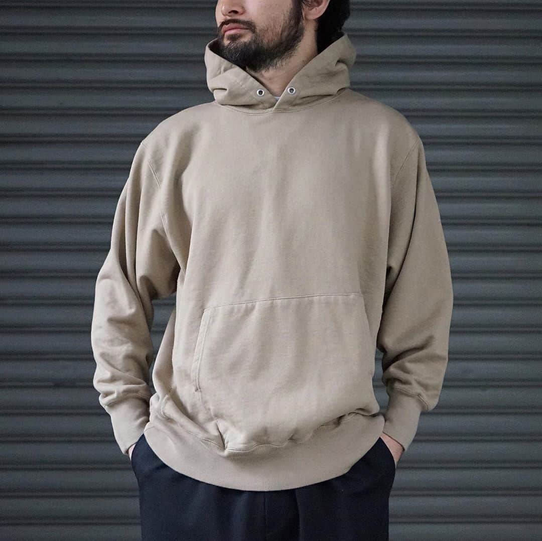 MāWさんのインスタグラム写真 - (MāWInstagram)「[CIOTA]. Suvin Cotton Sweat Hoodie. color : M.Brown / Beige size :  6 / 7 price : 32,000+tax I  オンラインストアへの掲載は、9月22日 21:00 からとさせて頂きます。  店頭販売にて商品が完売した場合は通信販売のご対応はできかねます。あらかじめご了承下さい。 ▶︎ #ciota #ciota_jp #MāW #mawsapporo #ins_online #sapporo #hokkaido」9月20日 0時42分 - maw_sapporo