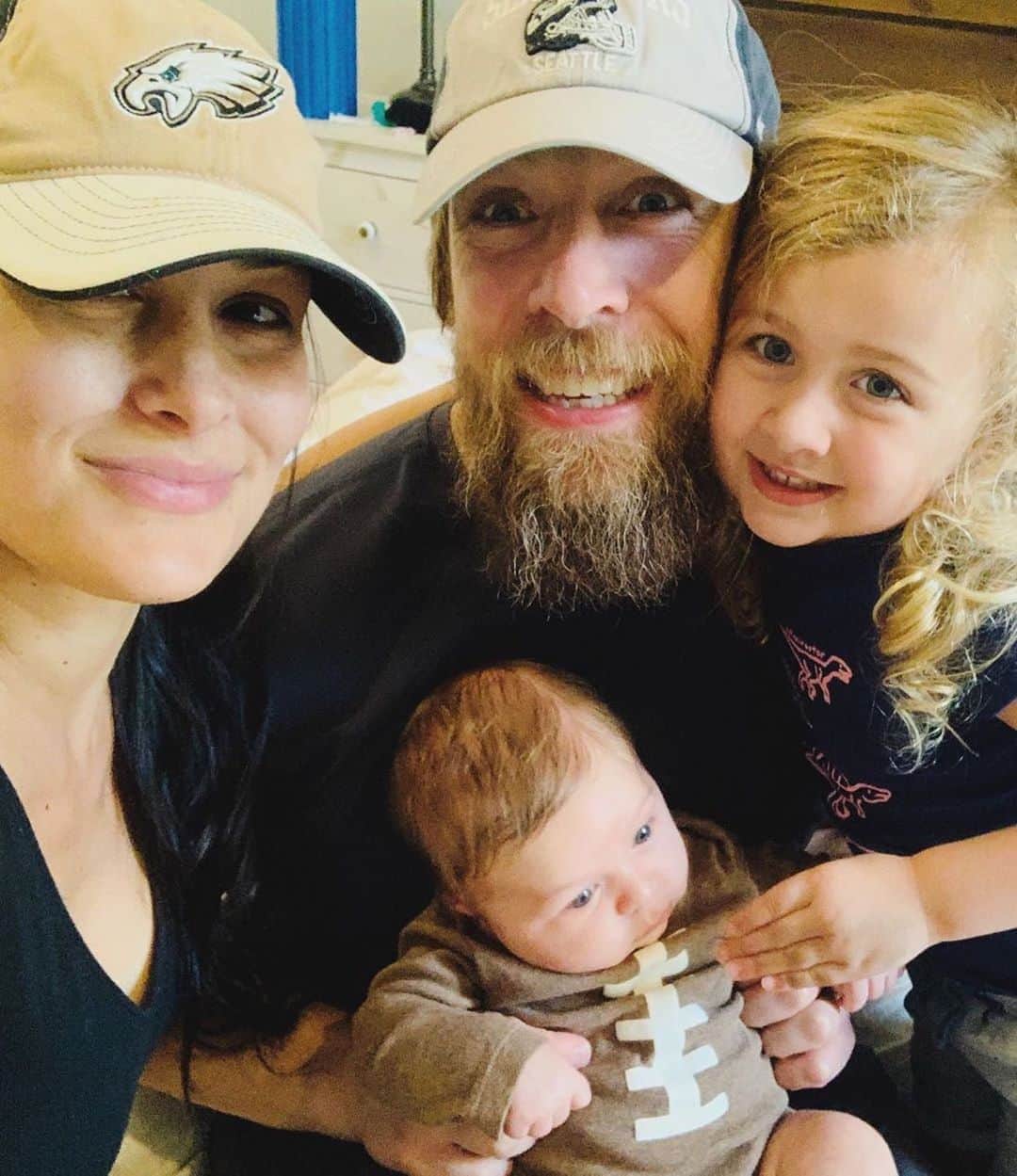 E! Onlineさんのインスタグラム写真 - (E! OnlineInstagram)「Brie Bella and Daniel Bryan opened up about their first few weeks with their second child, Buddy. ❤️ Link in bio for their candid feelings about being a new family of four. (📷: Instagram)」9月20日 1時01分 - enews