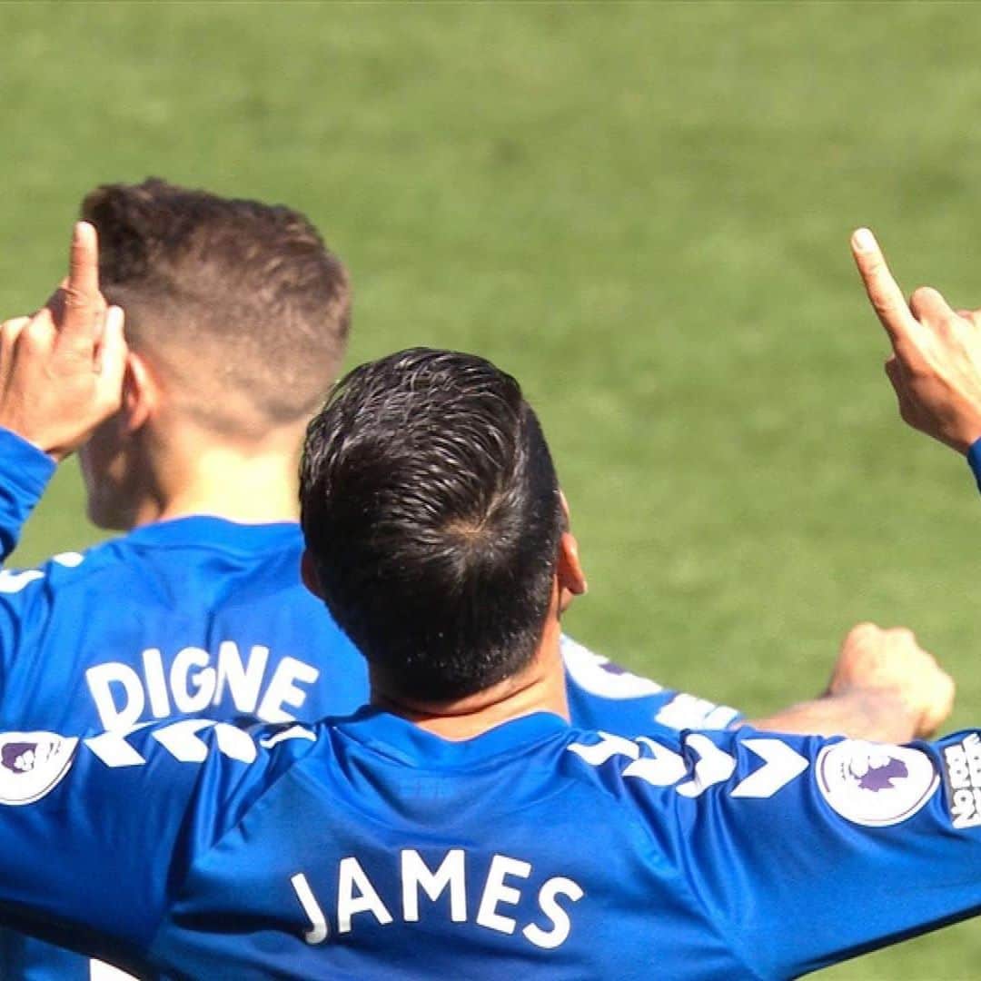 のインスタグラム：「Feliz por primer gol en la Premier League, tenemos que seguir así. Happy for my first Premier League goal.  Great job guys!💙💪🏼 @everton」