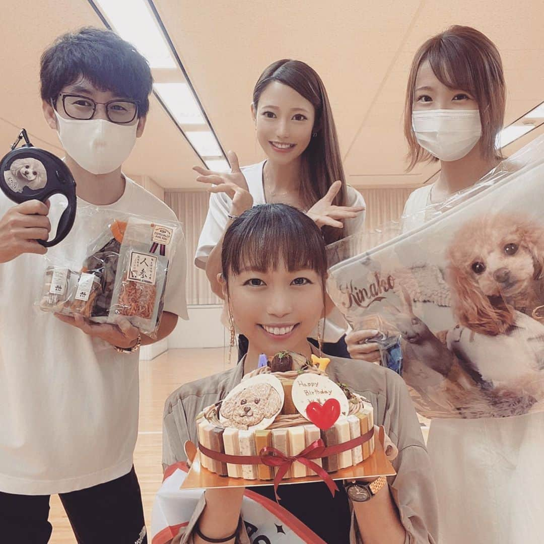 三ツ井裕美さんのインスタグラム写真 - (三ツ井裕美Instagram)「📷①〜③ ・ お仕事終わりに🎂✨✨ ありがとうございました🙇‍♀️ ・ しかもLAとNYと日本でリモートとは本当にすごい世の中だと実感。。。😳 ・ ケーキ手配してくれたり色々してくれた舞香ちゃん、ありがとう🙏✨✨ ・ ・ 📷④〜⑥ ・ 先日、ちゃき宅にて🏠 まみと一緒にお祝いしていただきました🙏💓💓 お二人ともありがとう🥺💕 ・ 二人のベビちゃんが可愛すぎてずっと癒されっぱなしでした😍」9月20日 1時26分 - hiromi__km