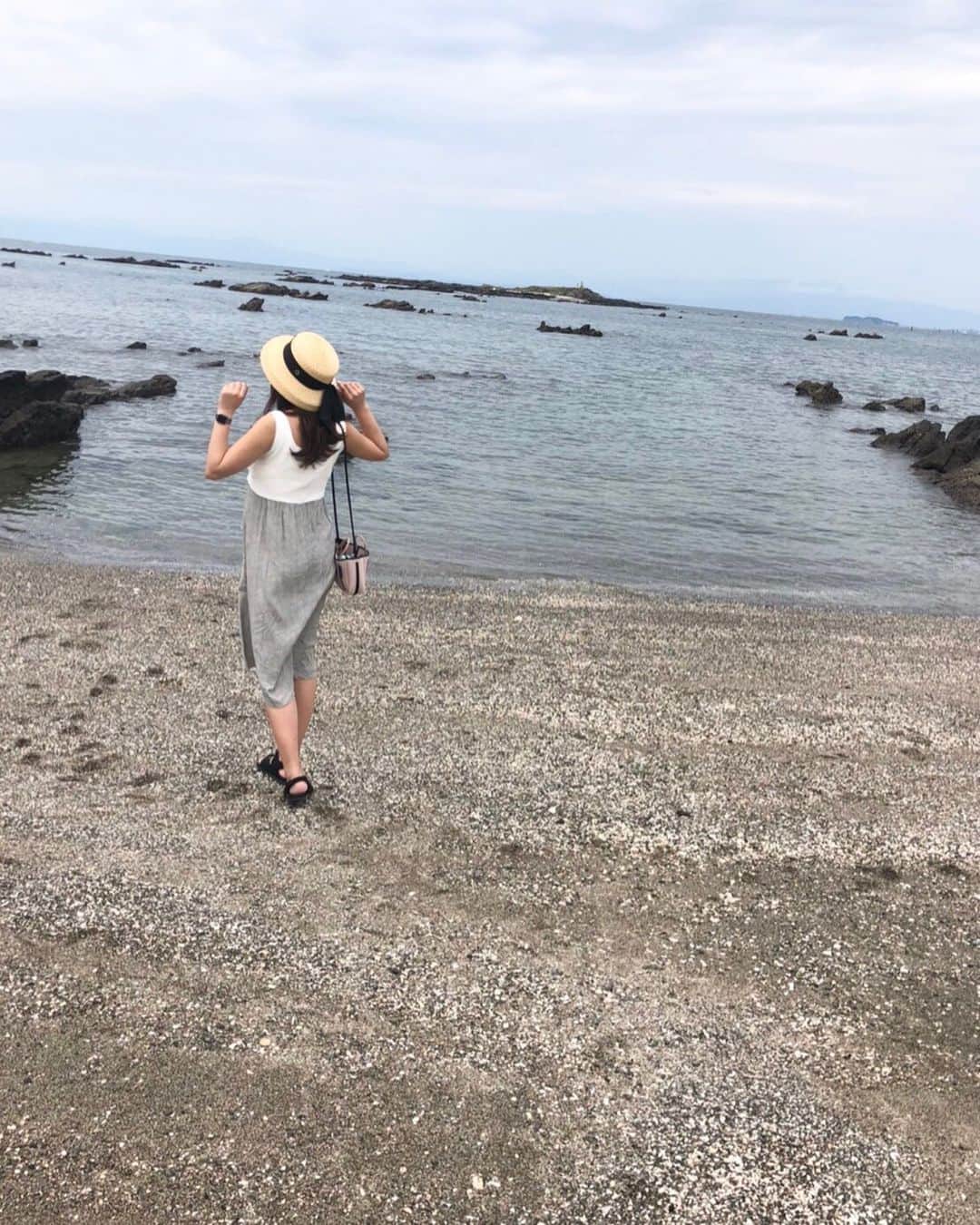 渡辺かなえのインスタグラム：「秋だね🍁🌊 まもなく9ヶ月🤰❤️」