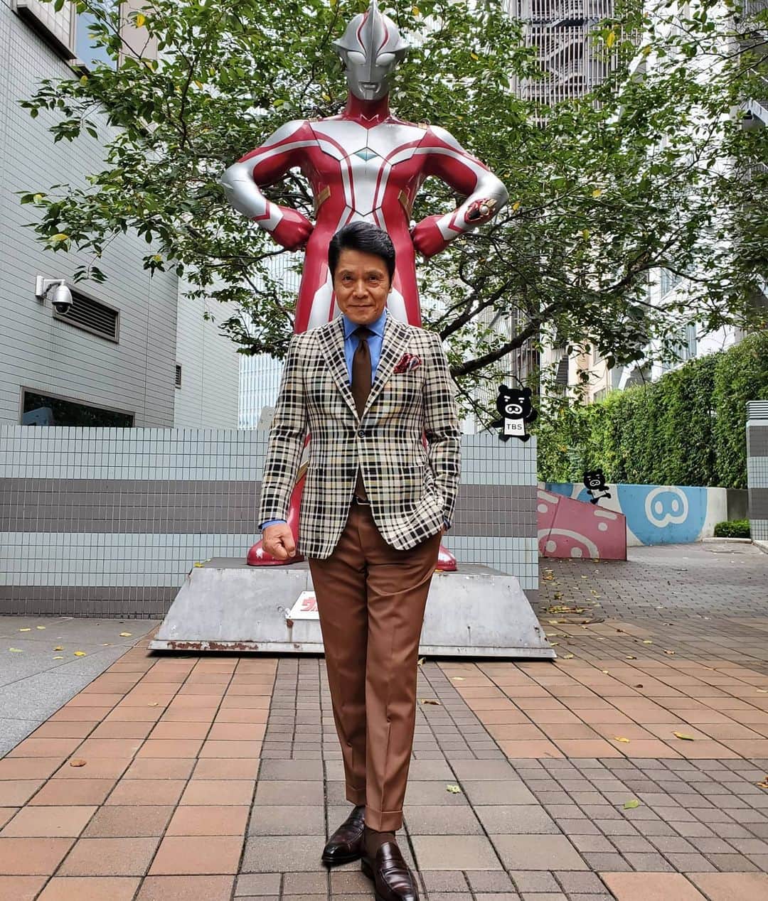 峰竜太のインスタグラム：「#アッコにおまかせ❗ #jacket#taglia#shirt#doone#tie#attovannucci #pants#zanella#shoes #sutormanteellassi」