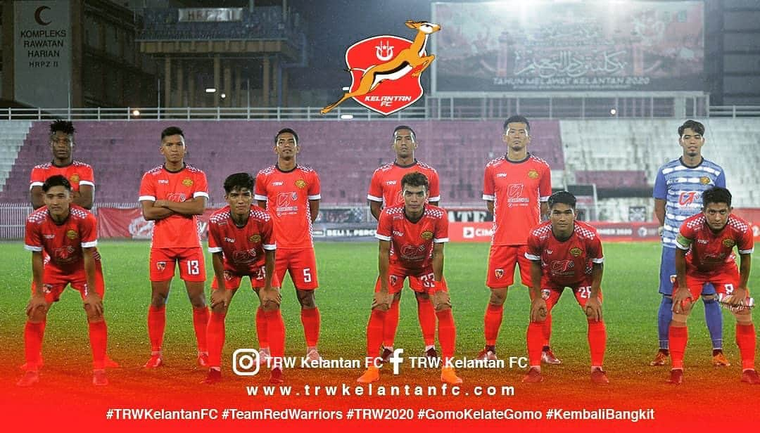 渡邉将基のインスタグラム：「Match day🇲🇾🔴⚪️  #restart #kotabharu #kelantan #kelantanfa #kelantanfafans  #trwcc #mfl #football2020 #football #enjoyfootball #malaysia #malaysiafootball #enjoyfootball #goal #kelantanfc #kuching #kuchingsarawak #kuchingfa #kuchingfc」