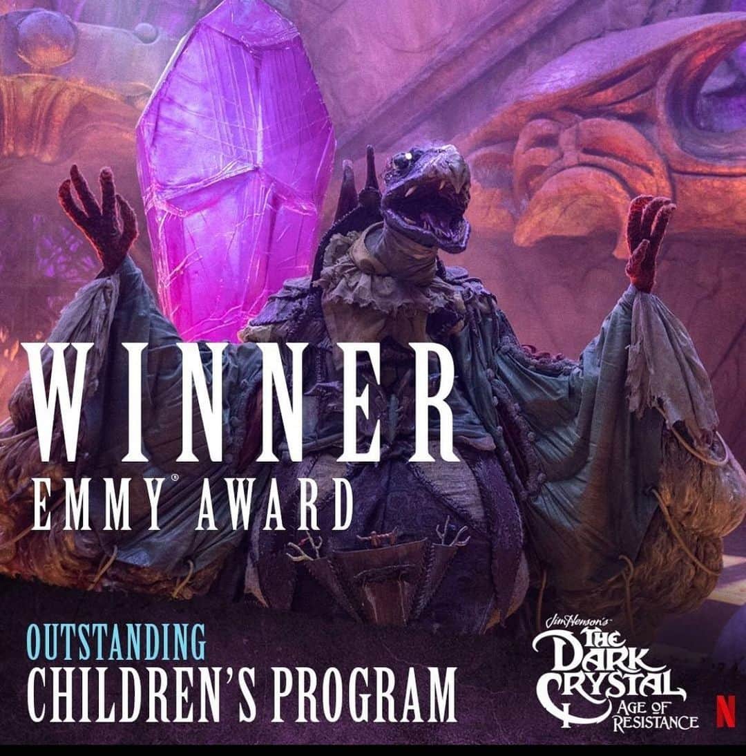 キャメロン・リチャードソンのインスタグラム：「We won!!!!!!! Congrats!!!!! @darkcrystalofficial @louisleterrierpro  @netflix @hensoncompany」