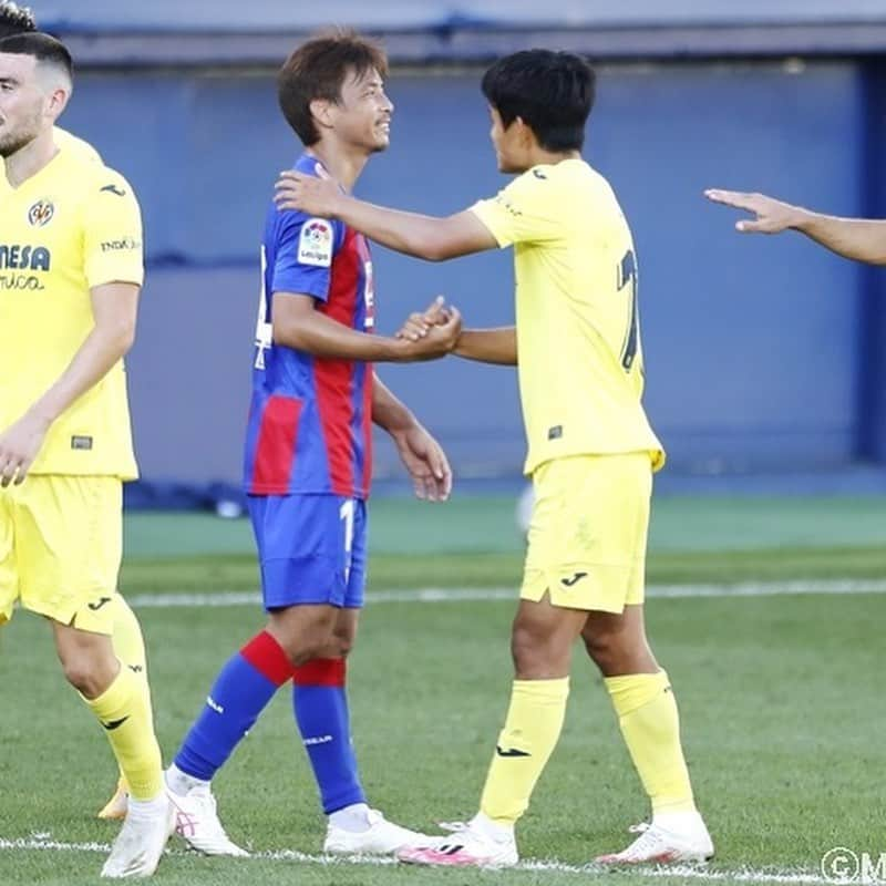 サッカーキングさんのインスタグラム写真 - (サッカーキングInstagram)「. 久保と乾&武藤、試合での一コマ🤝 . 📷Photo by @mutsukawamori  . #久保建英 #takefusakubo  #ビジャレアル #villarreal  #乾貴士 #takashiinui  #武藤嘉紀 #yoshinorimuto  #eibar #エイバル  #ラリーガ #LaLiga #football #futbol #サッカー #⚽️ #サッカーキング」9月20日 3時26分 - soccerkingjp