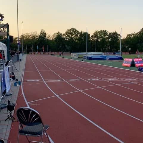 クリストフ・ルメートルのインスタグラム：「Victoire sur 150m au @goudenspike de Leiden en 15s51 (-0,6m/s). Première course depuis la blessure à l’adducteur contracté à Turku sur 100m. Ça manque un peu de rythme mais c’est normal après 1 mois sans compétition. Ça m’a permis de me remettre dans le bain avant le 200m de Doha. #asics #sprint #sprinteur #competition #athletisme #athlete #150m」