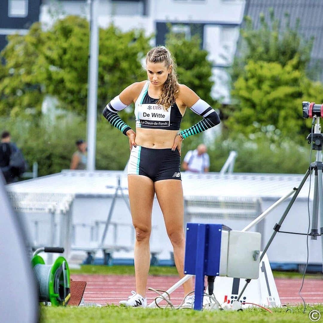 ラウラ・デ・ウィットのインスタグラム：「Season 2020 is done 🙌🏼 A crazy season with ups and downs. A lot of lessons to learn. A lot of tears, doubts, but also smiles, excitement and enjoyment 🥰 I want to thank my coach @svenootjers, my team @topsporttrias, my sponsors @newbalance @ciropackje, my medical staff, family, friends & also my followers. You always had my back & believed in me ❤️ Couldn’t wish for a better support squad 🔥See you later xx .  Photo by @runoutofhell 📸」
