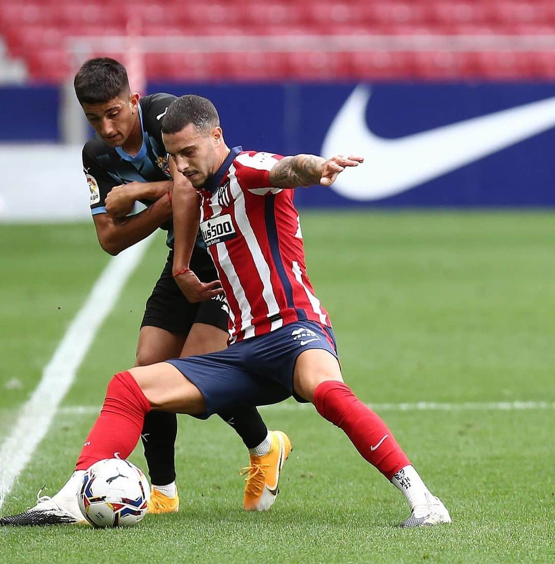 アトレティコ・マドリードさんのインスタグラム写真 - (アトレティコ・マドリードInstagram)「😀 Un día menos para nuestro debut en @LaLiga ⚽  🔜 #AtletiGranada 😏  🔴⚪ #AúpaAtleti」9月20日 4時40分 - atleticodemadrid