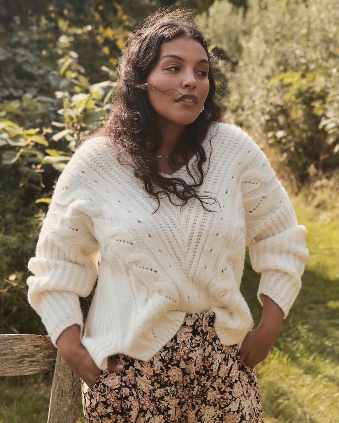 Anthropologieさんのインスタグラム写真 - (AnthropologieInstagram)「Sweater Stories, Chapter Three: Chunky Knits  With fall as the setting and purl as the prose, these cozy essentials tell tales of texture. Shop cozy new arrivals from XXS-3X at the link in our bio. #FallingForAnthro」9月20日 5時13分 - anthropologie