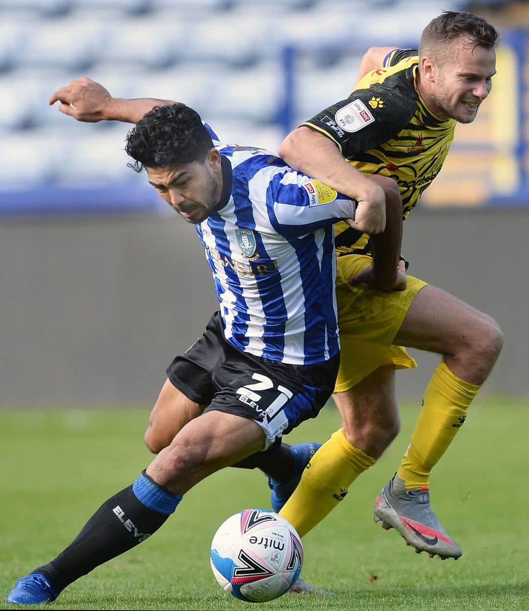 マッシモ・ルオンゴのインスタグラム：「⚽️🔵⚪️🔵⚪️ 🦉」