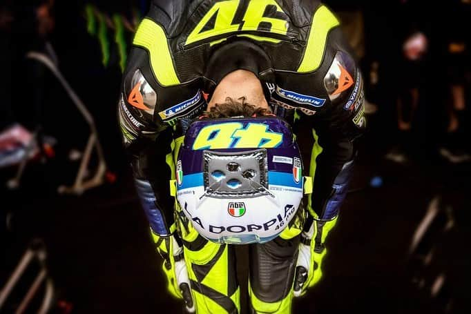 バレンティーノ・ロッシさんのインスタグラム写真 - (バレンティーノ・ロッシInstagram)「Misano World Circuit,Italy Saturday,official practice 📸 @falex79 @gigisoldano」9月20日 5時50分 - valeyellow46