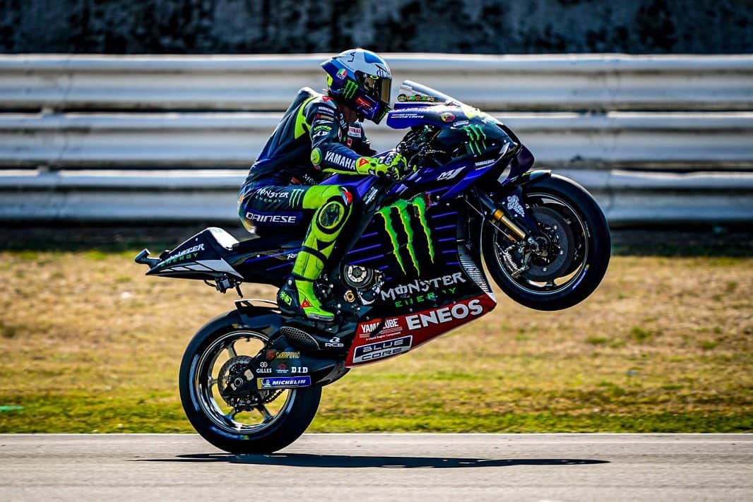 バレンティーノ・ロッシのインスタグラム：「Misano World Circuit,Italy Saturday,official practice 📸 @falex79 @gigisoldano」